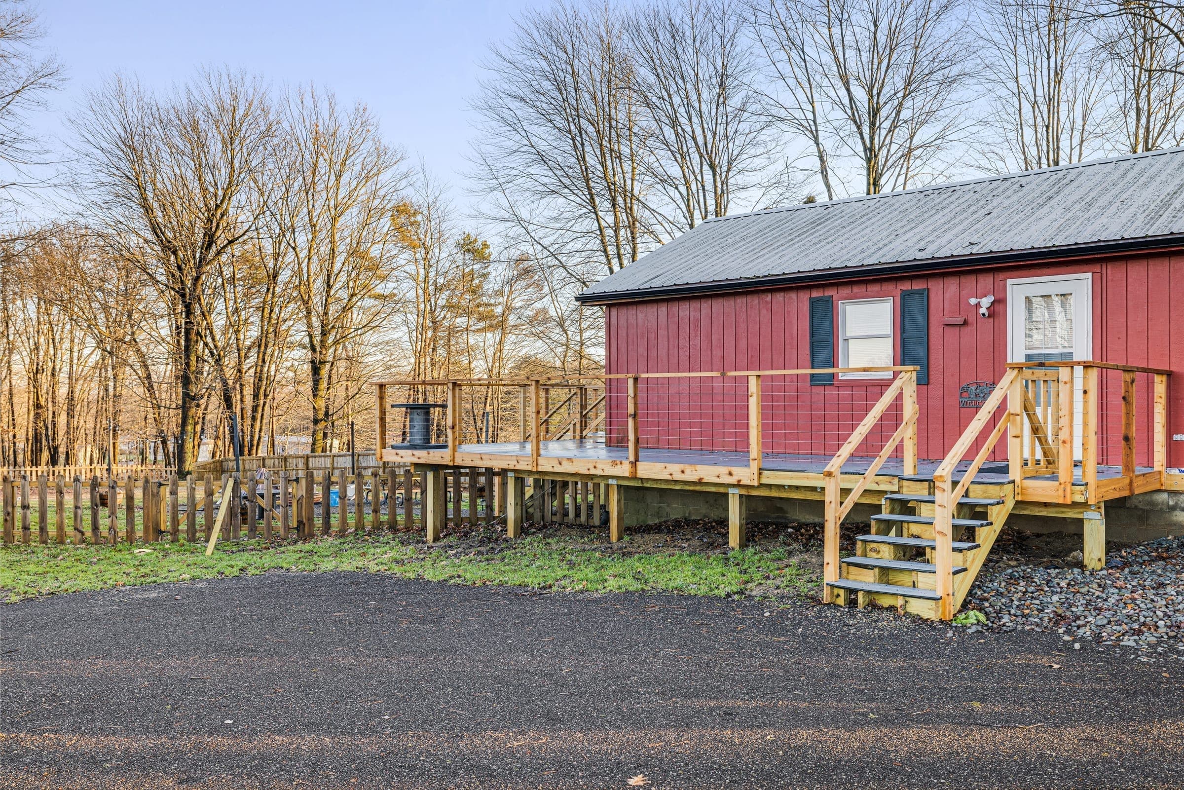 Airport Road Deck — Outdoor in Remote Project