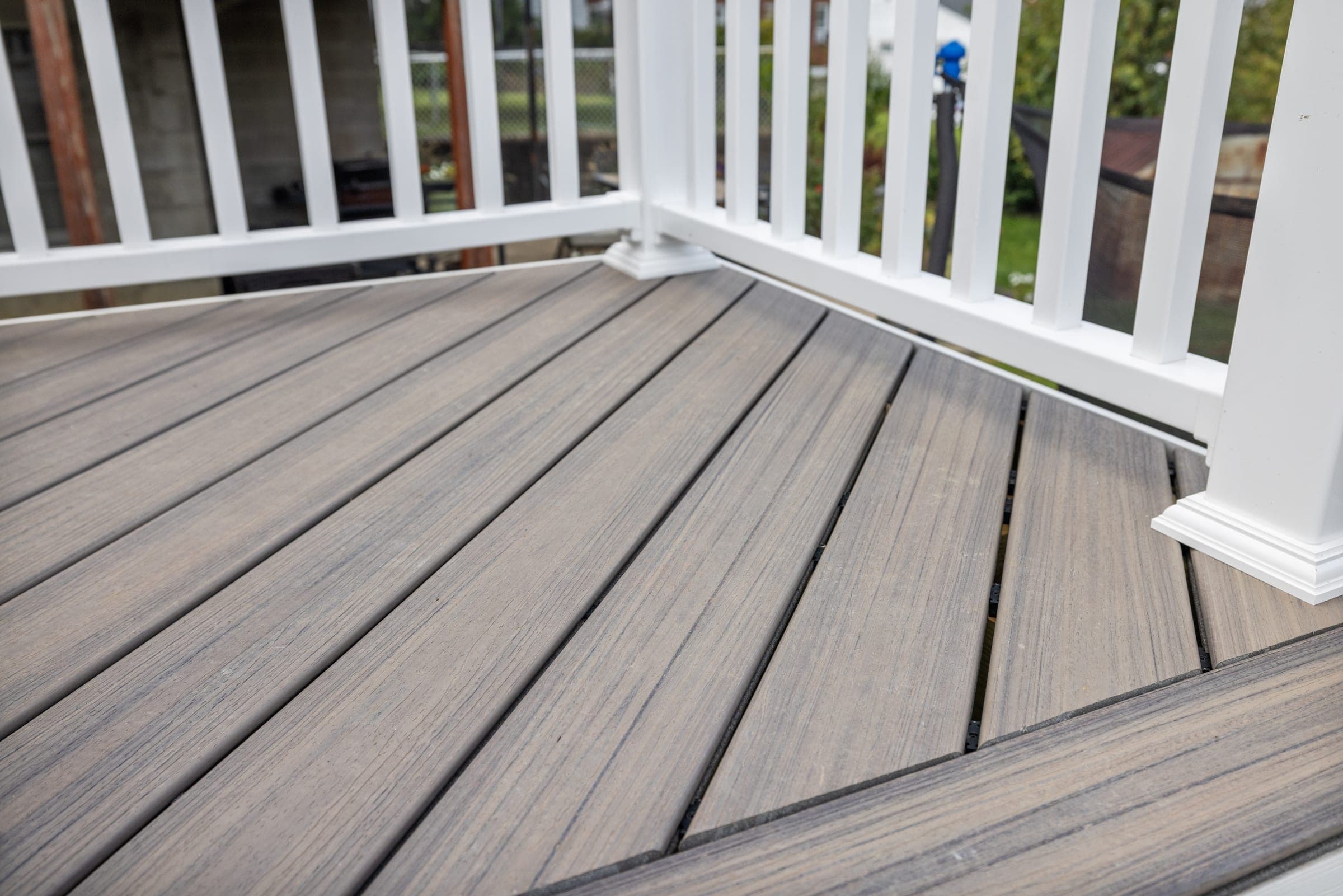 Echo Glen Rear Deck detail 1