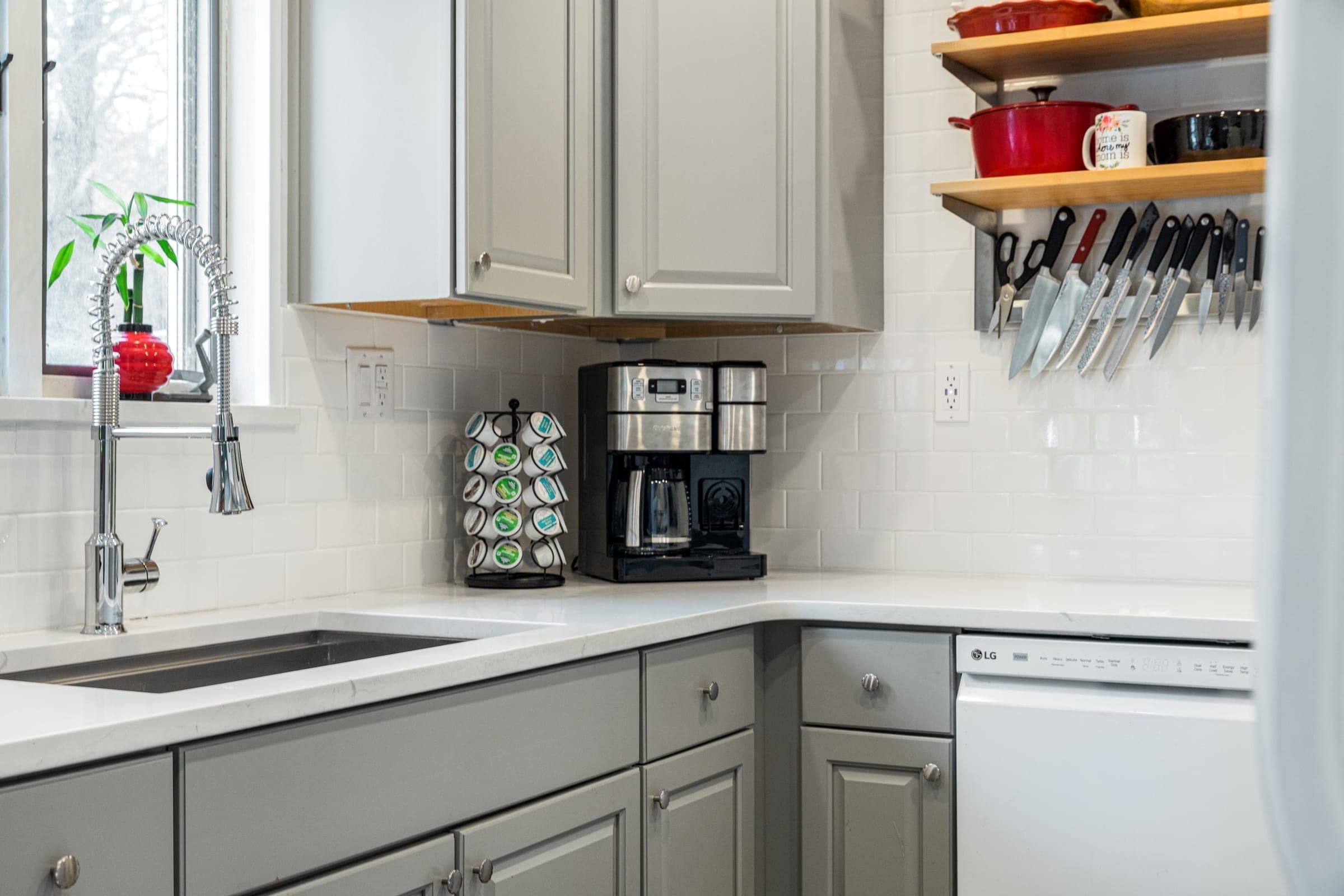 Sherwood Drive Kitchen detail 4