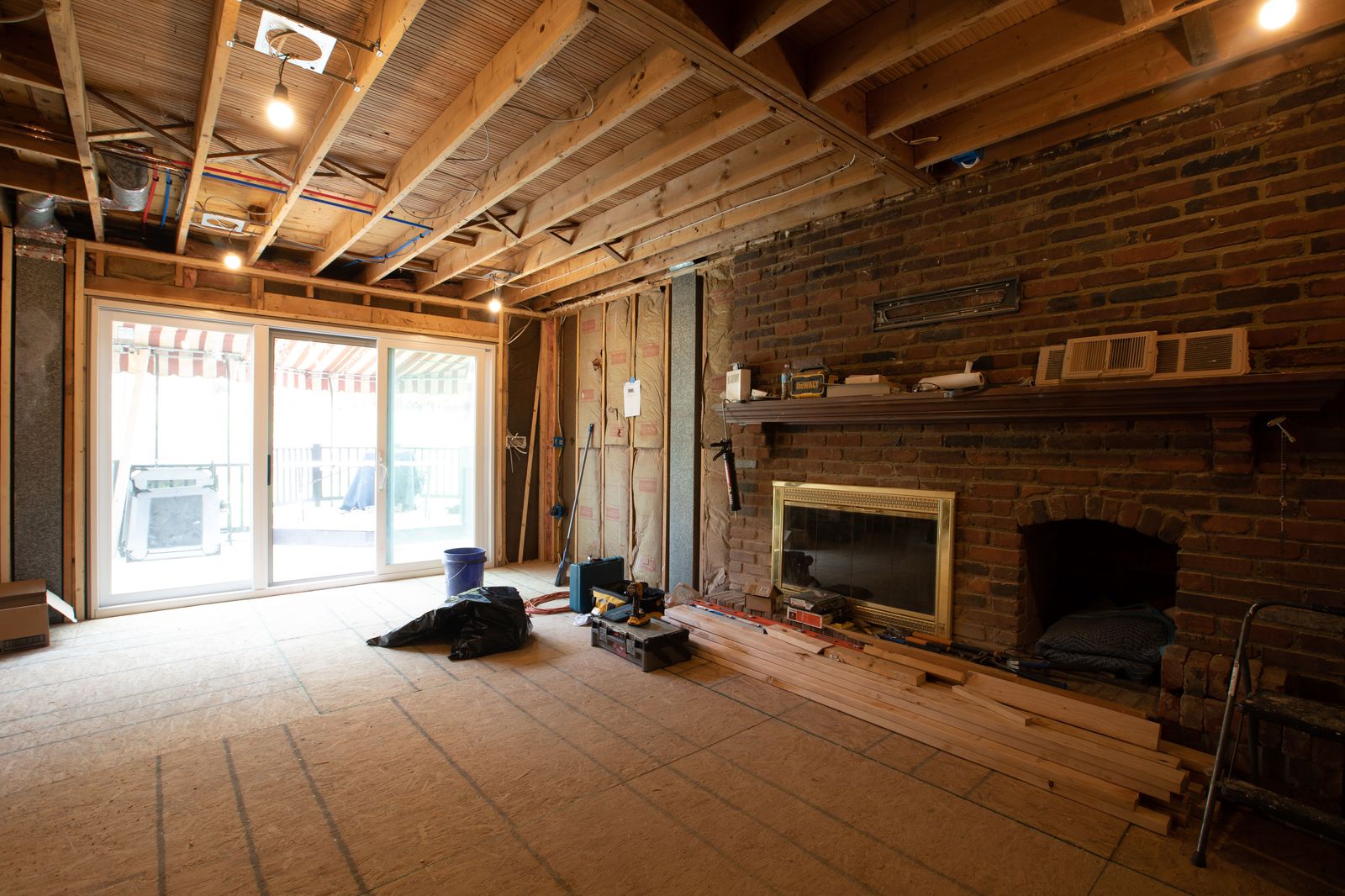 Room expansion during construction in Pittsburgh