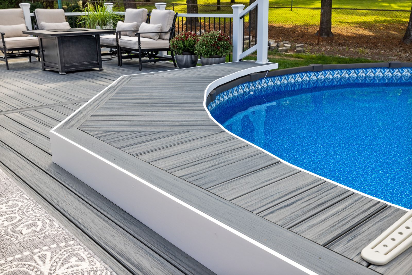 Composite pool deck curved edge Pittsburgh