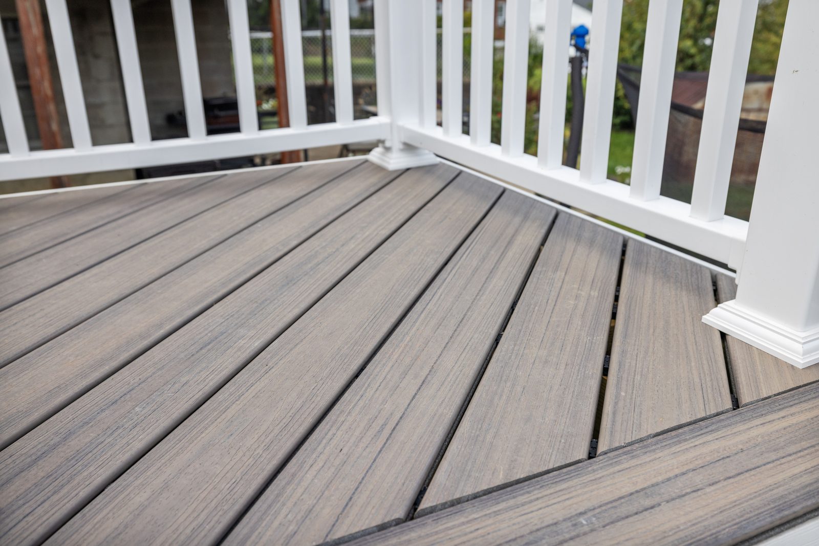 Multi-level deck construction Pittsburgh