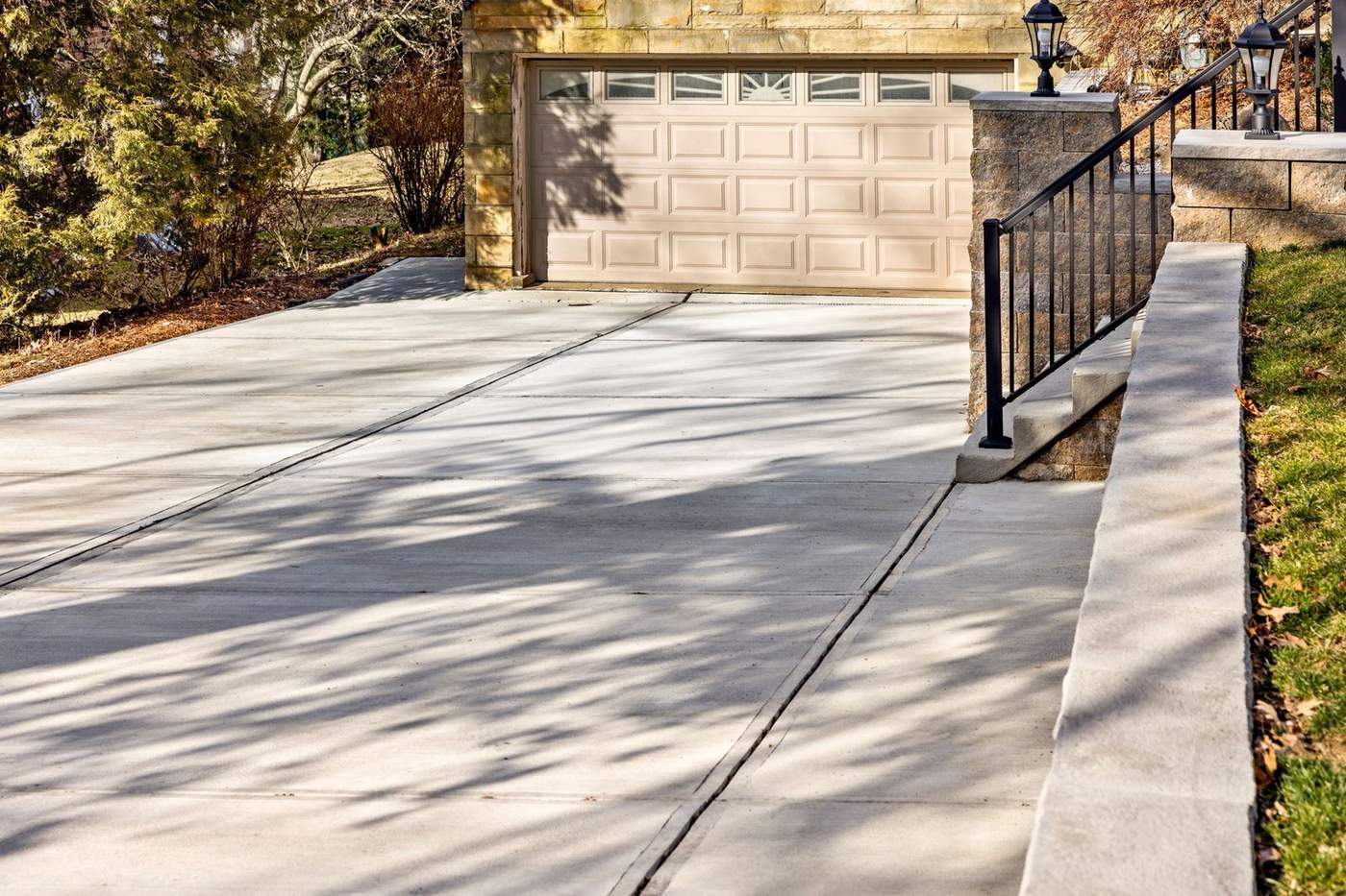 Concrete driveway contractor Pittsburgh