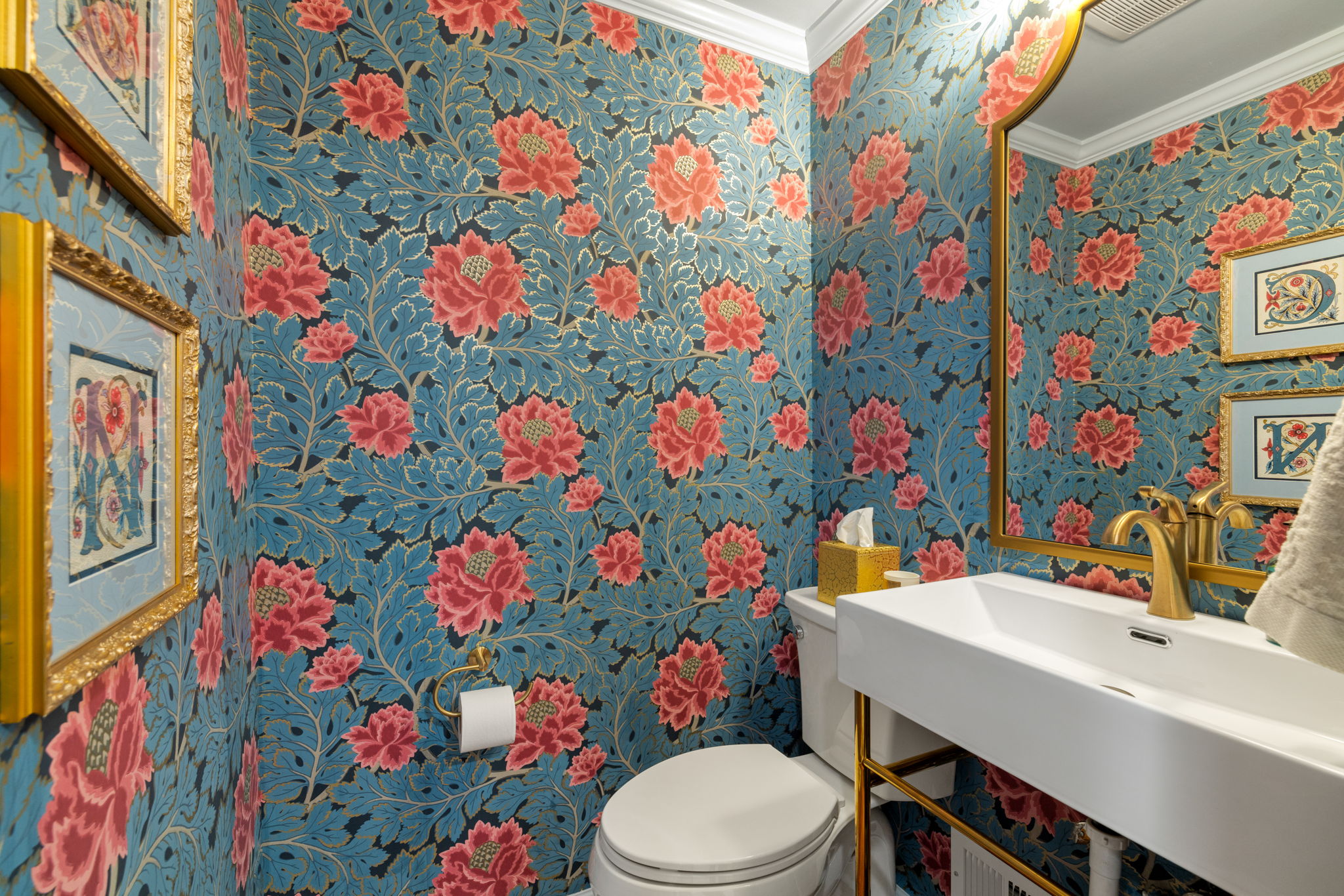 Luxury kitchen hardwood