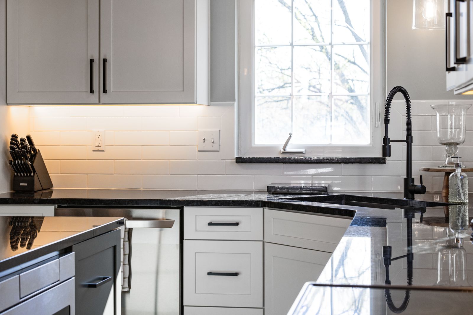 Modern kitchen layout in Pittsburgh PA