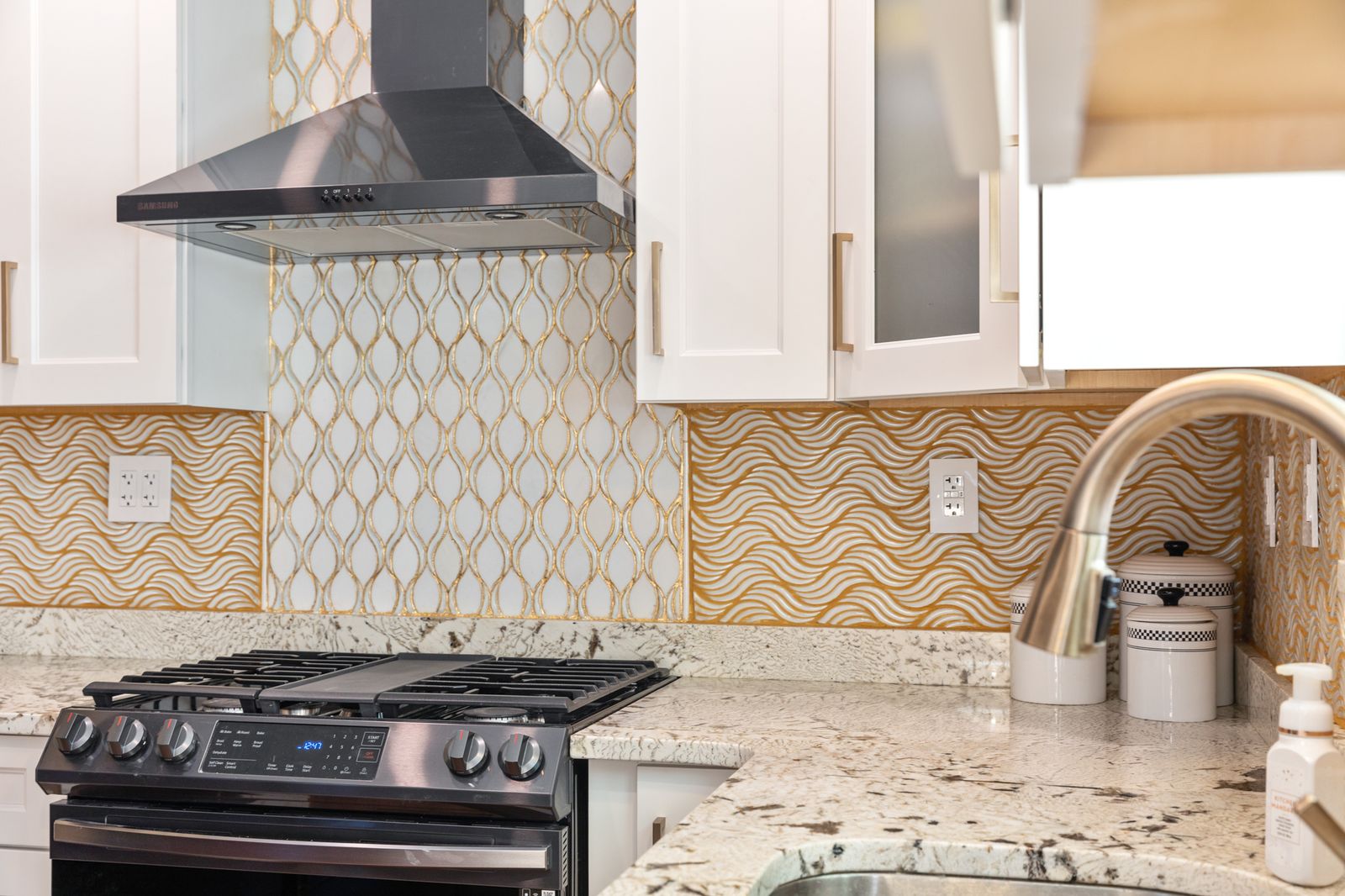 Kitchen hardware installation service