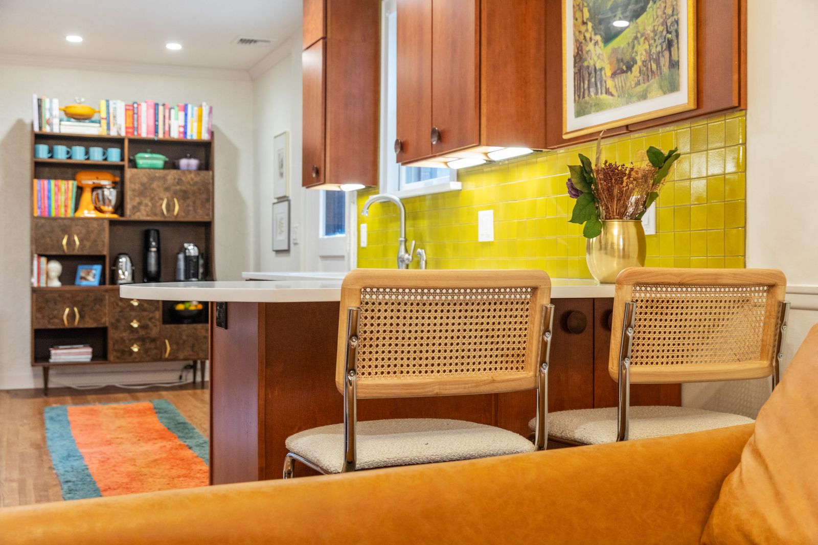 Pendant lighting over kitchen island