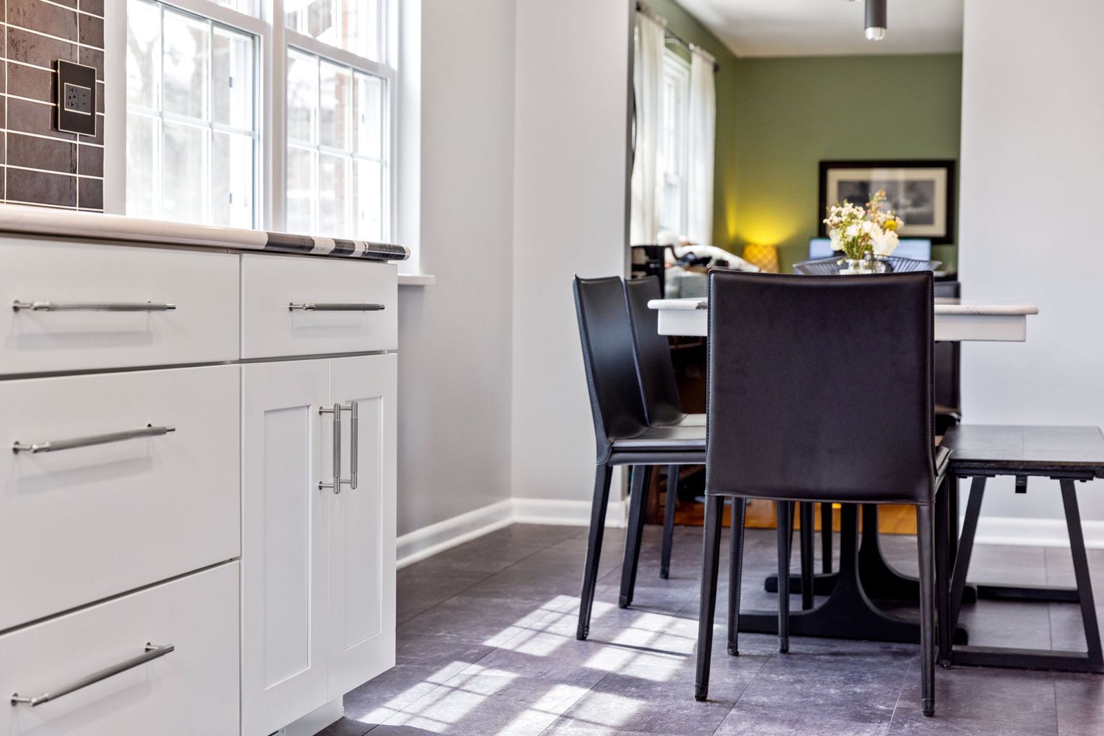 Kitchen crown molding install