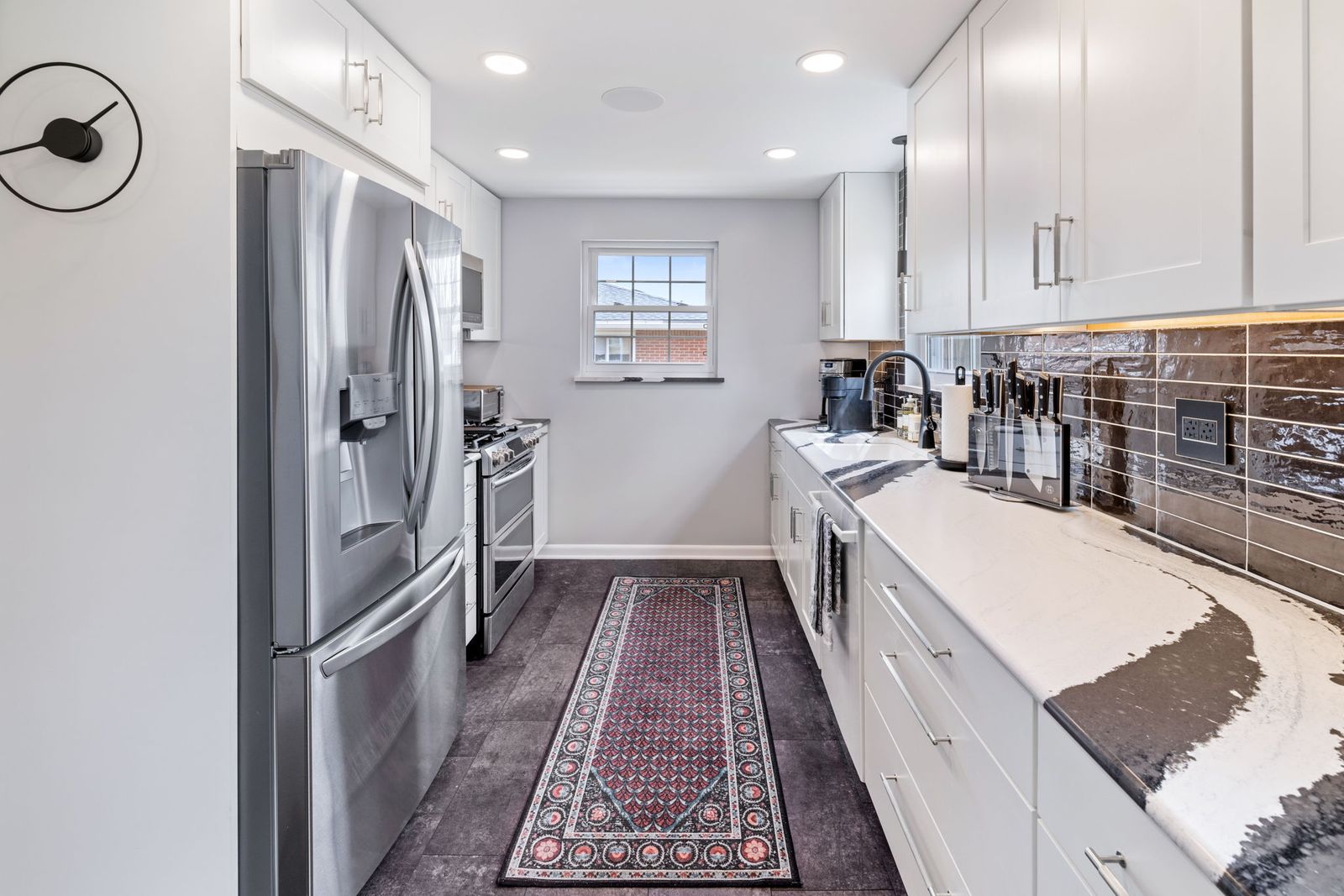 Kitchen island with breakfast bar
