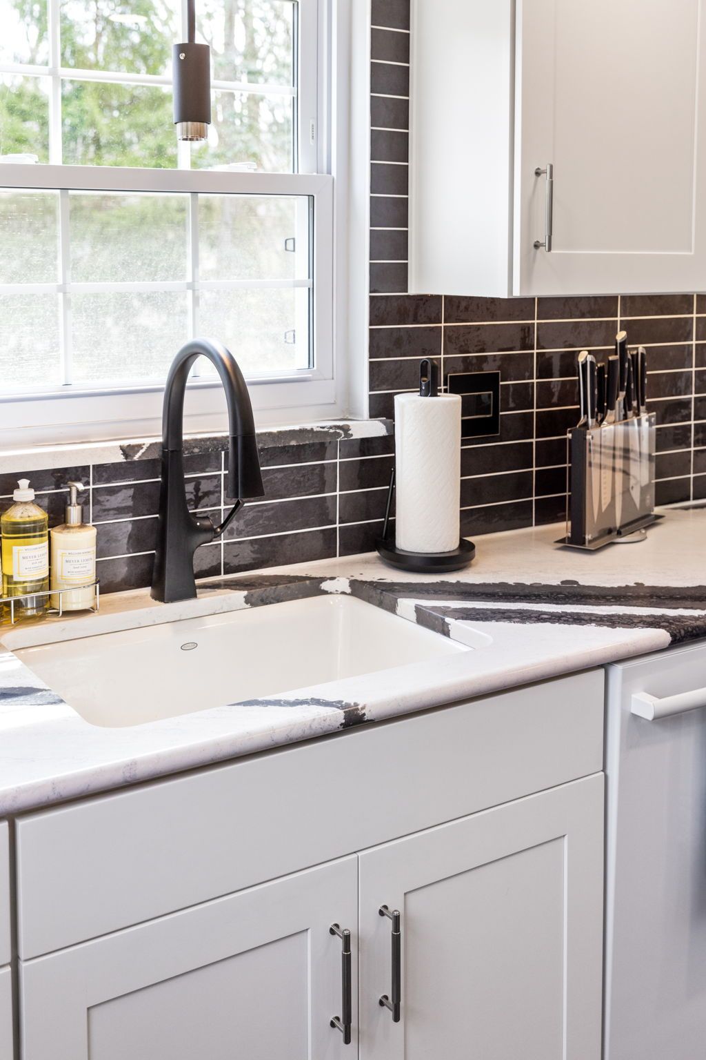 Kitchen pantry organization design