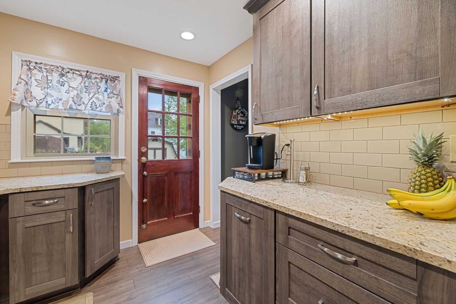 Kitchen pendant light installation
